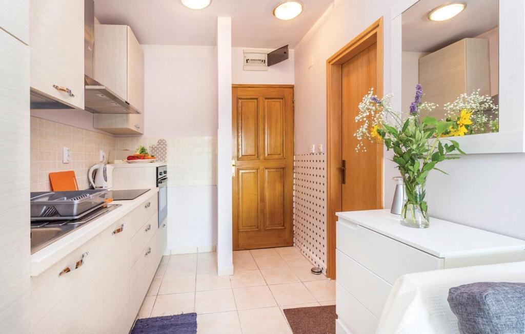 Amz Ap4 Apartment Jadranovo Luaran gambar